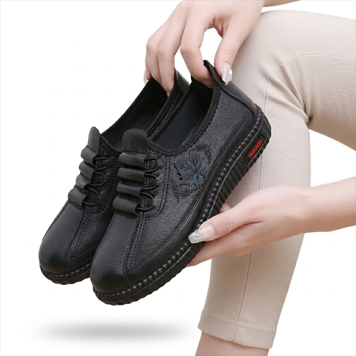 Women's Leaf-Motif Comfort Walking Shoes Corvine