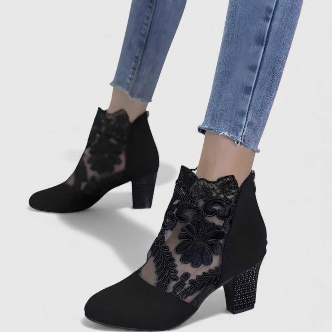 Women's Black Lace Block Heel Heels Corvine