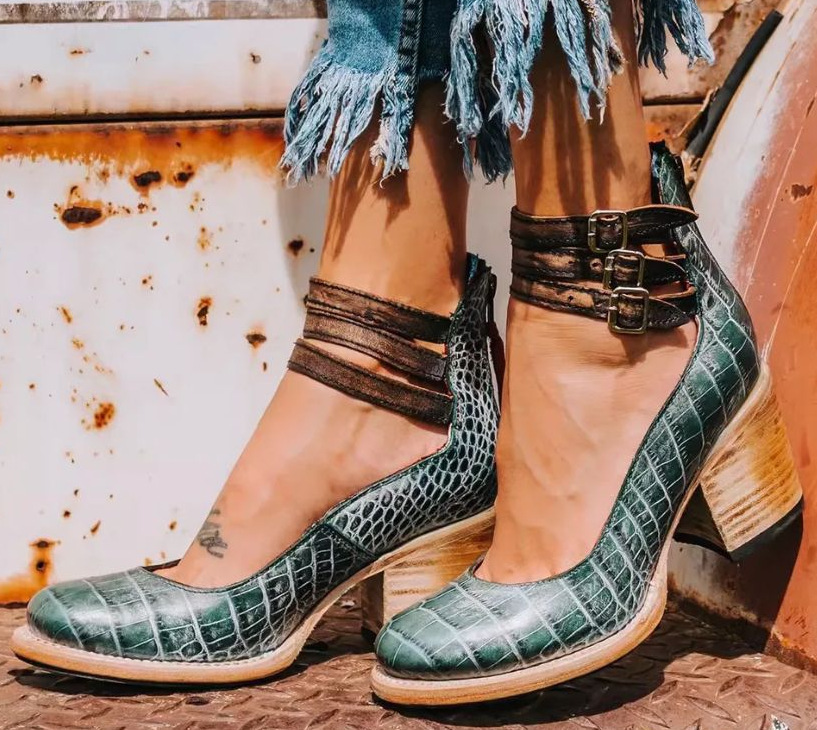 Women's Black Vegan-Leather Comfort Heels Corvine