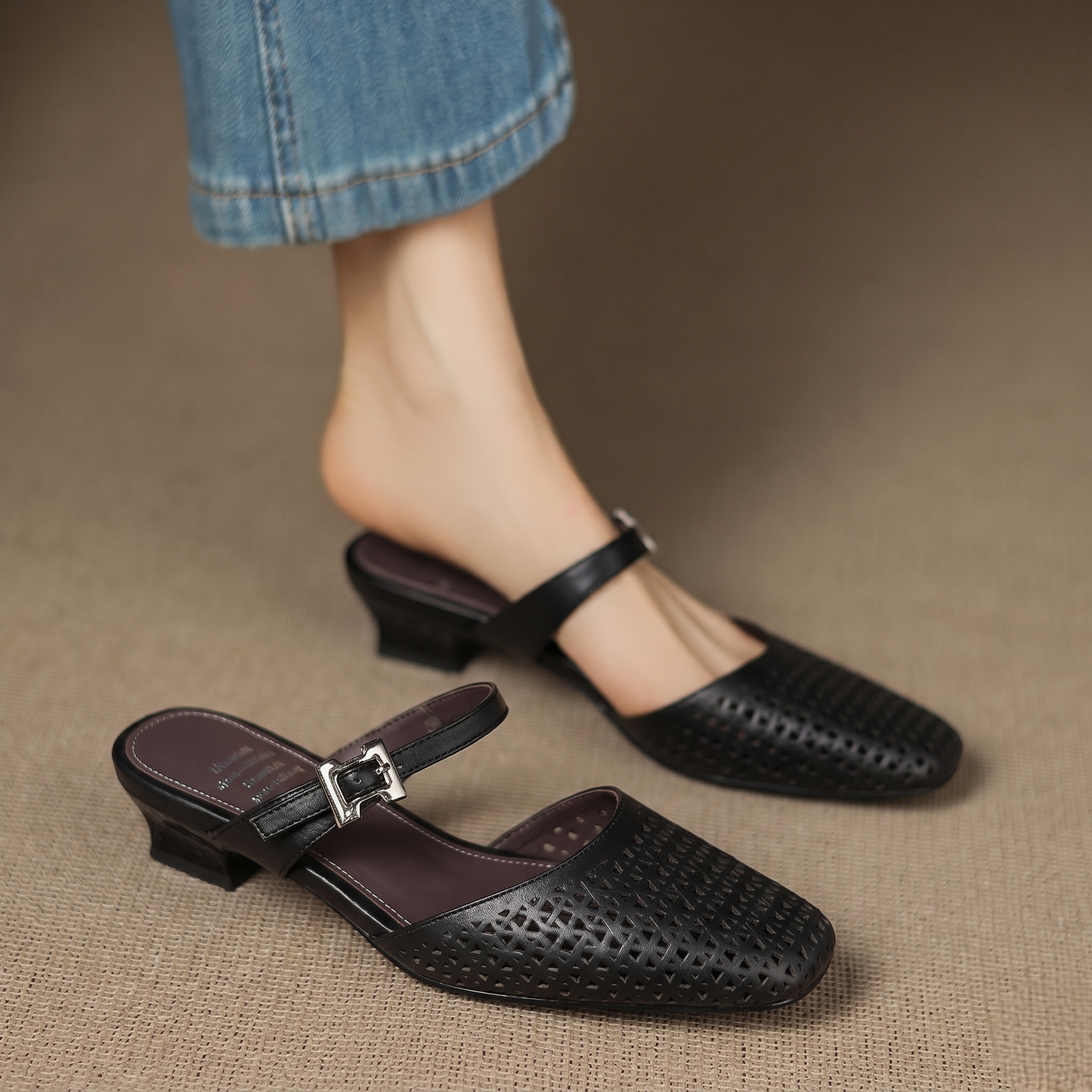 Women's Genuine Leather Round-Toe Mules Corvine