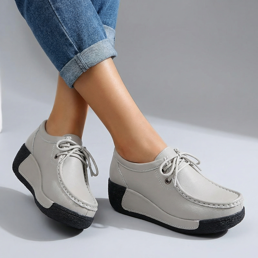 Women's Softly Grained Leather Moc Loafers Corvine