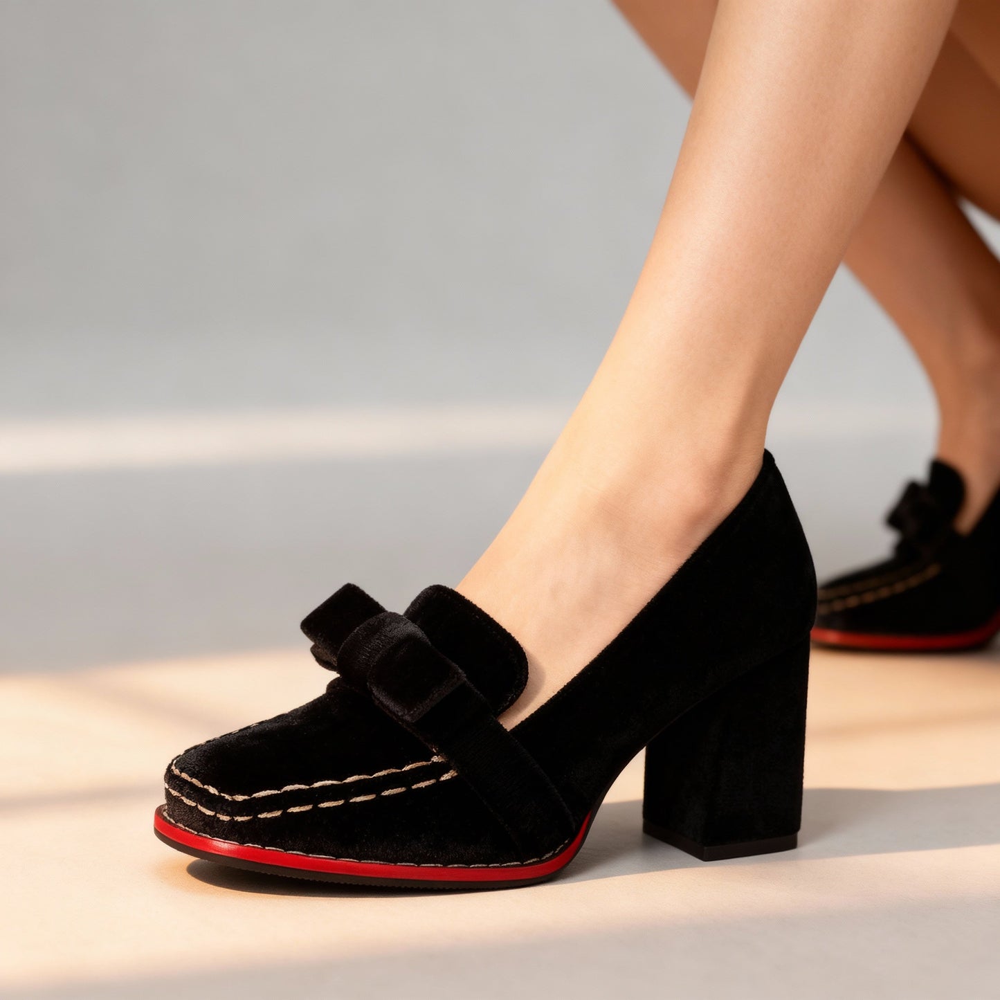 Women's Velvet Block Heel Loafers Corvine