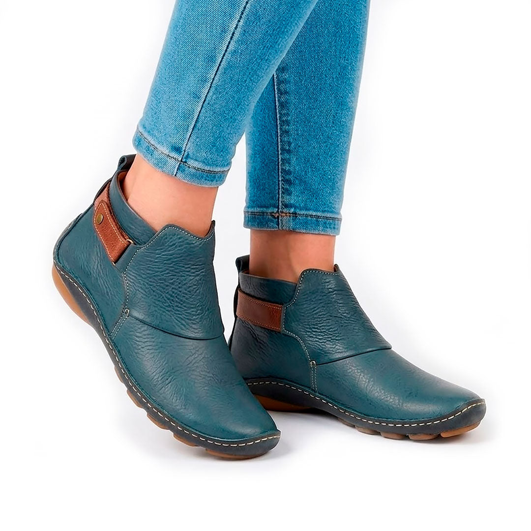 Women's Hand-Stitched Textured Ankle Boots Corvine