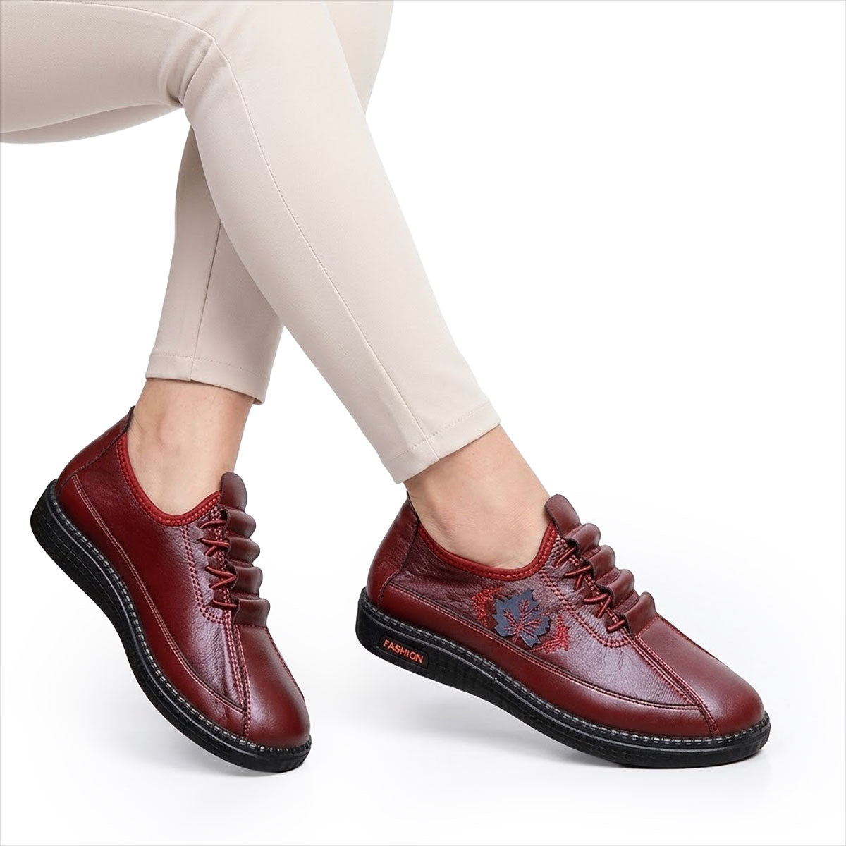 Women's Leaf-Motif Comfort Walking Shoes Corvine