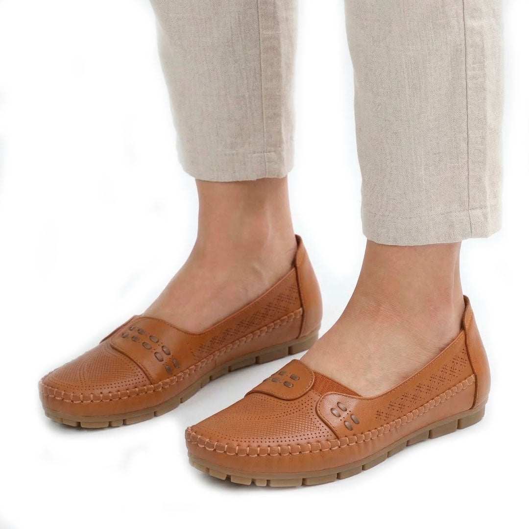 Women's Laser-Cut Driving Moccasins Corvine