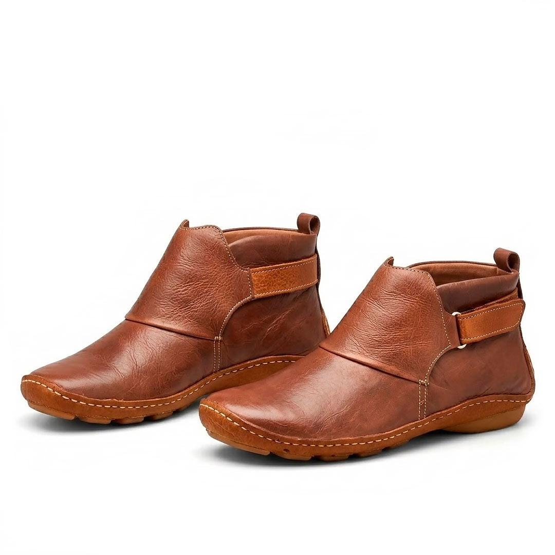 Women's Hand-Stitched Textured Ankle Boots Corvine