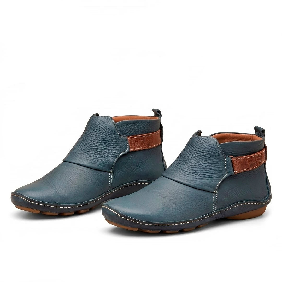 Women's Hand-Stitched Textured Ankle Boots Corvine