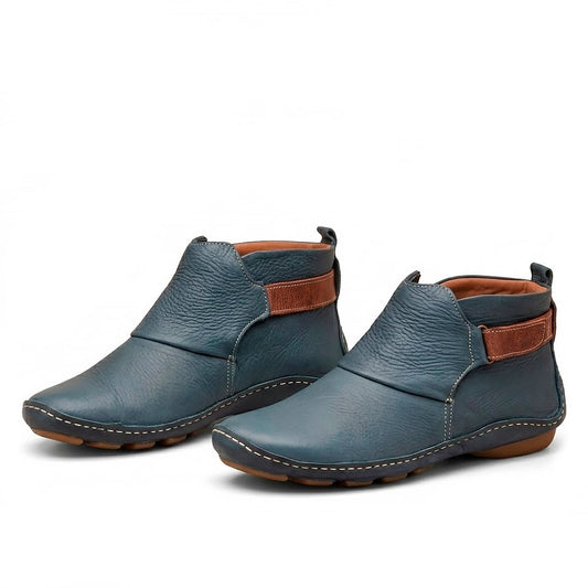 Women's Hand-Stitched Textured Ankle Boots Corvine