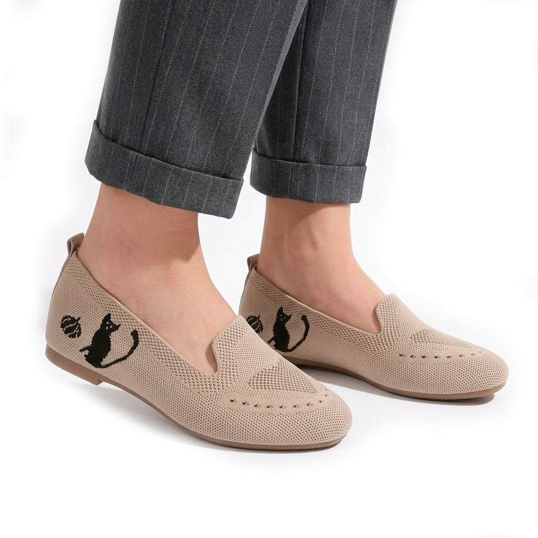 Women's Cat Motif Knit Loafers Corvine