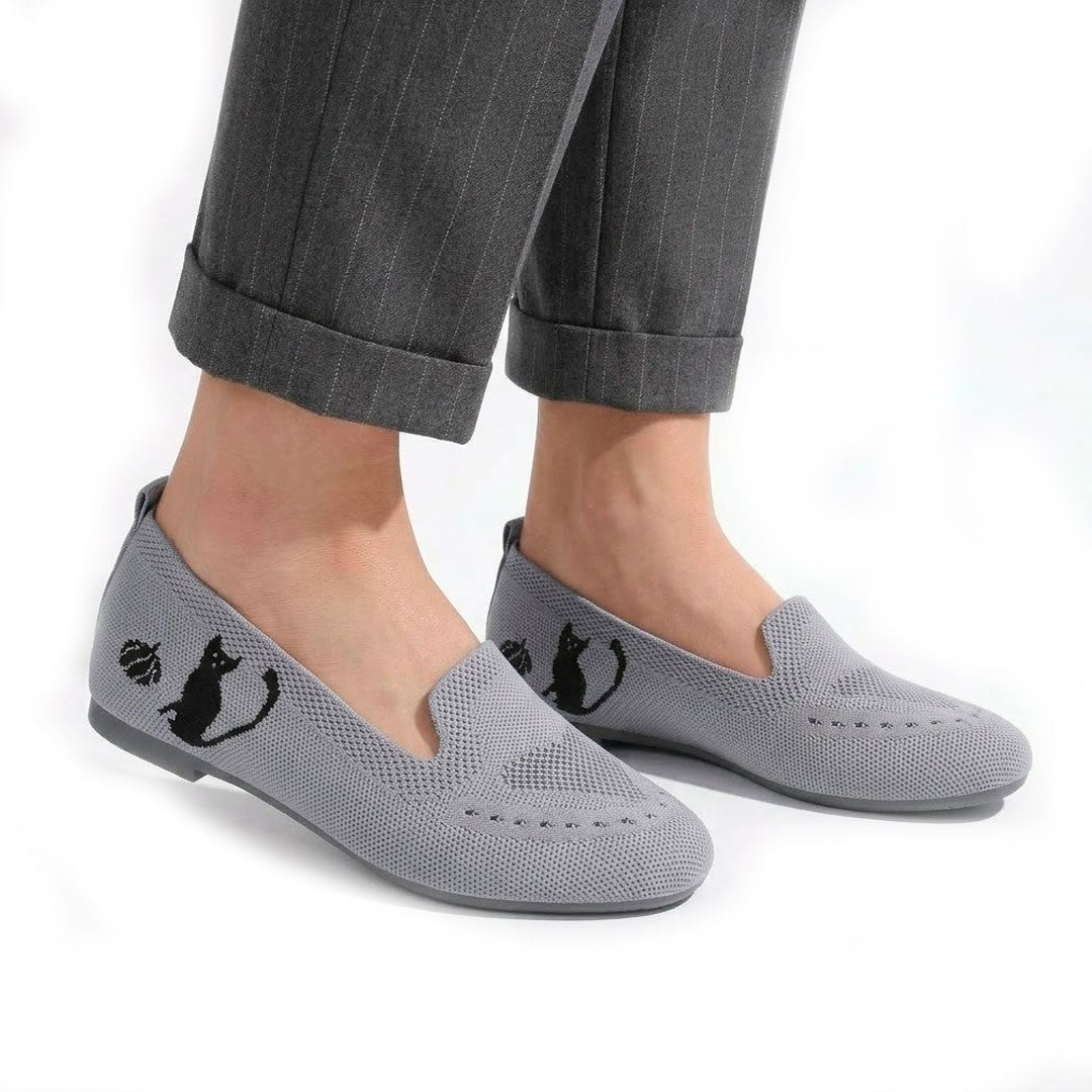 Women's Cat Motif Knit Loafers Corvine