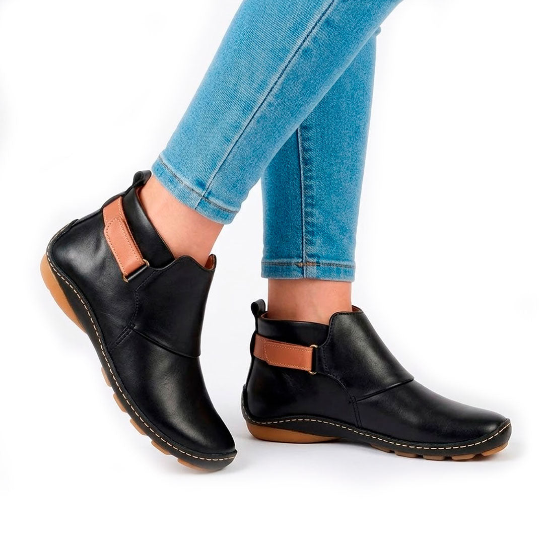 Women's Hand-Stitched Textured Ankle Boots Corvine