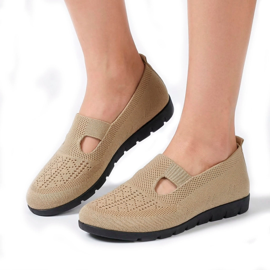 Women's Cut-Out Knit Slip-On Flats Corvine