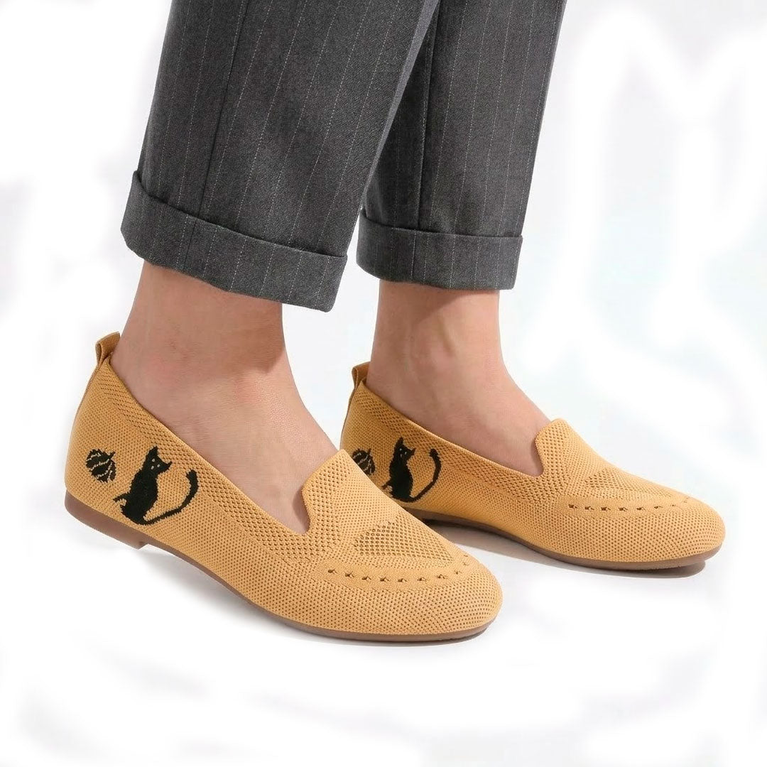 Women's Cat Motif Knit Loafers Corvine
