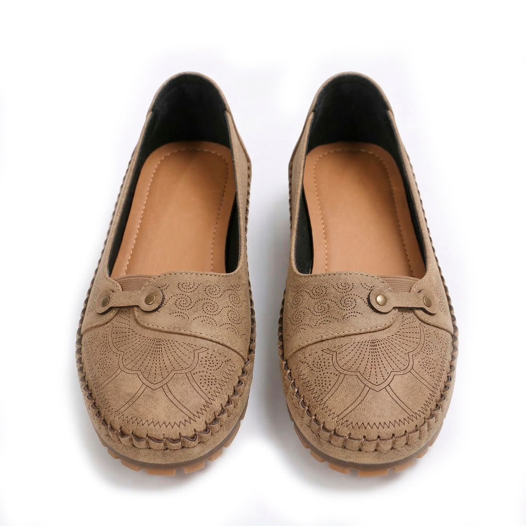 Women's Embossed Slip-On Flats Corvine