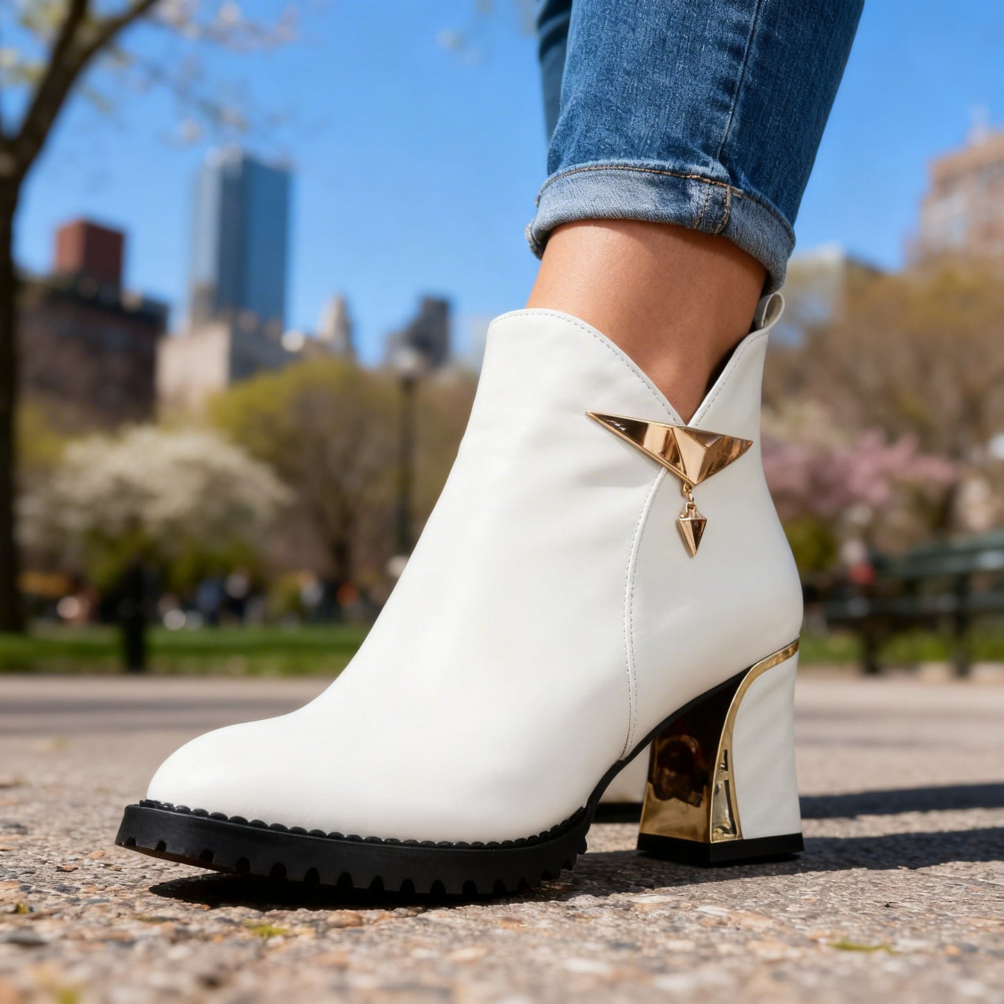 Women's Black Ankle Boots With Detailed Heel Corvine