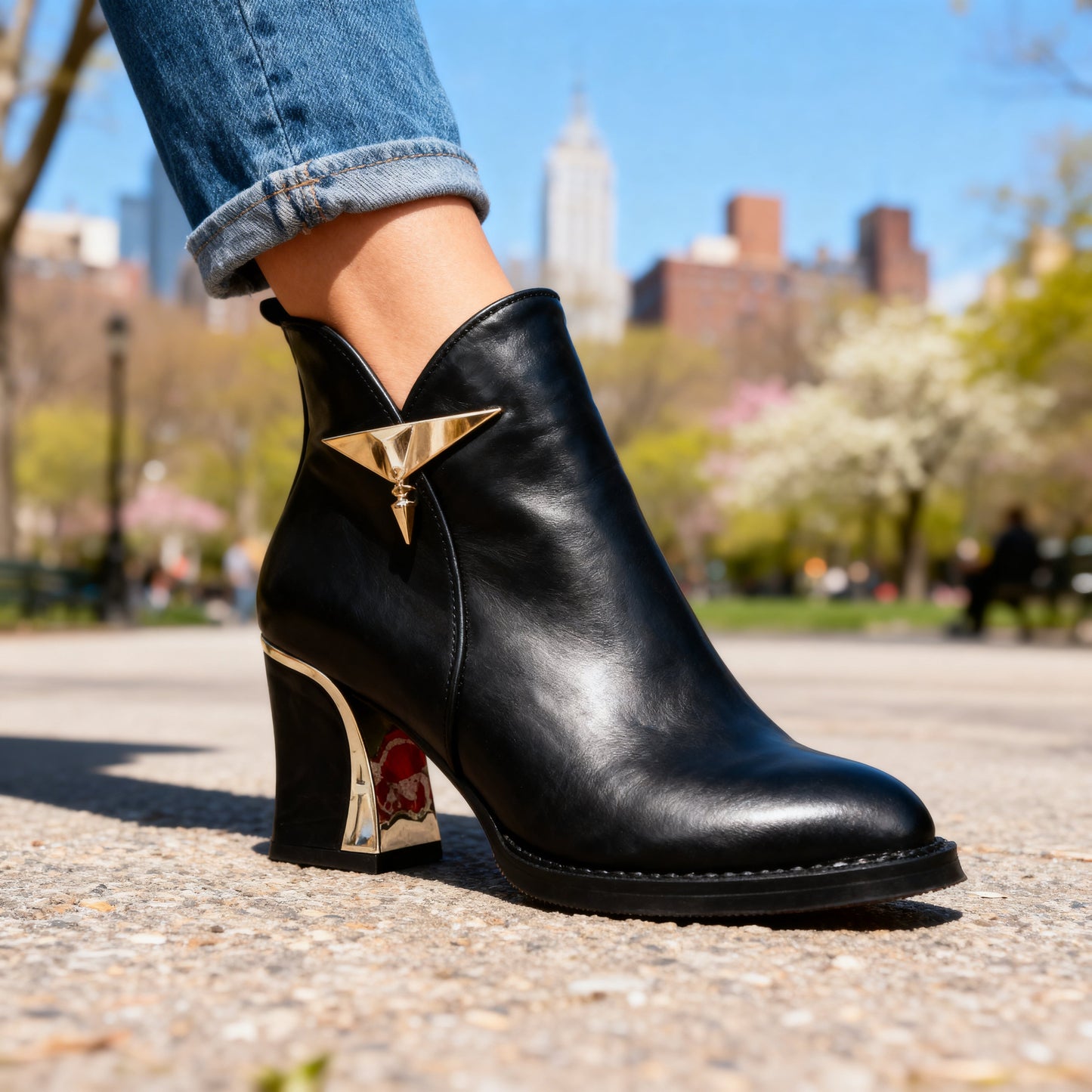 Women's Black Ankle Boots With Detailed Heel Corvine