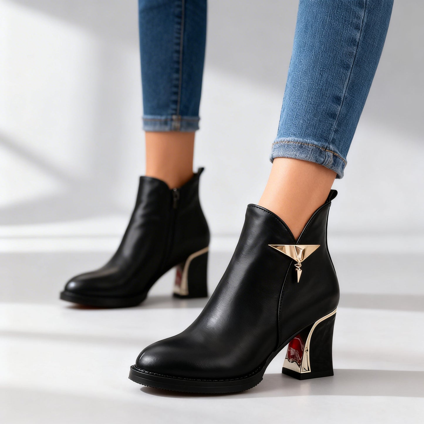 Women's Black Ankle Boots With Detailed Heel Corvine
