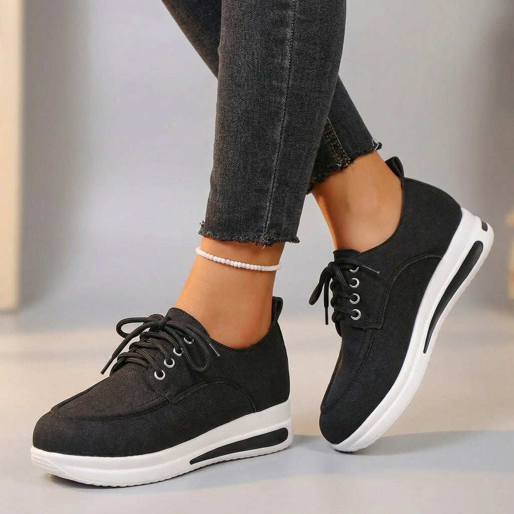 Women's Black Lace-Up Loafers Corvine