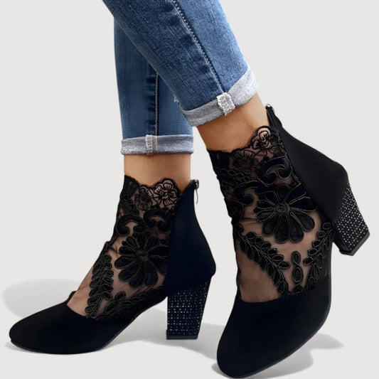 Women's Black Lace Detailed Block Heel Heels Corvine