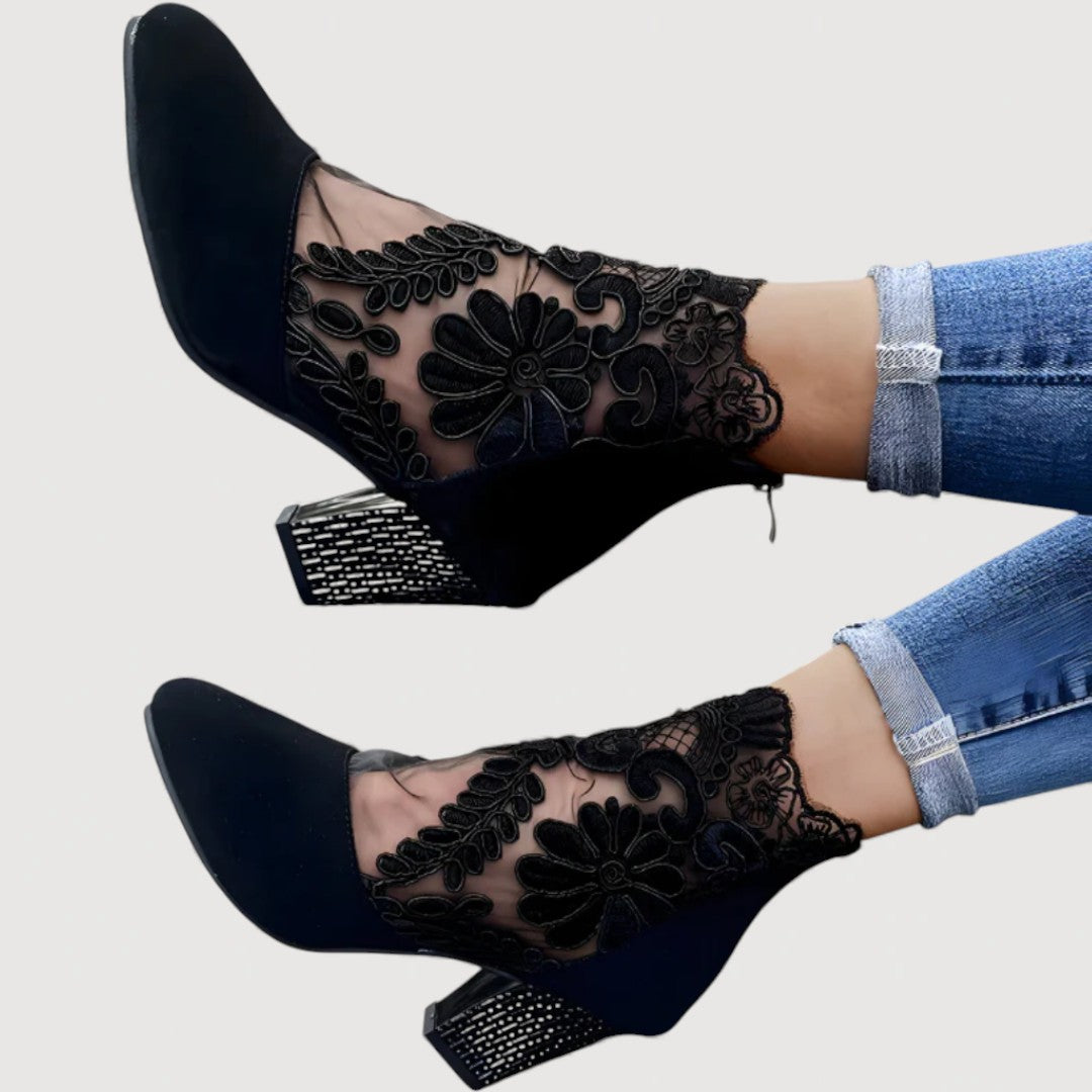 Women's Black Lace Detailed Block Heel Heels Corvine