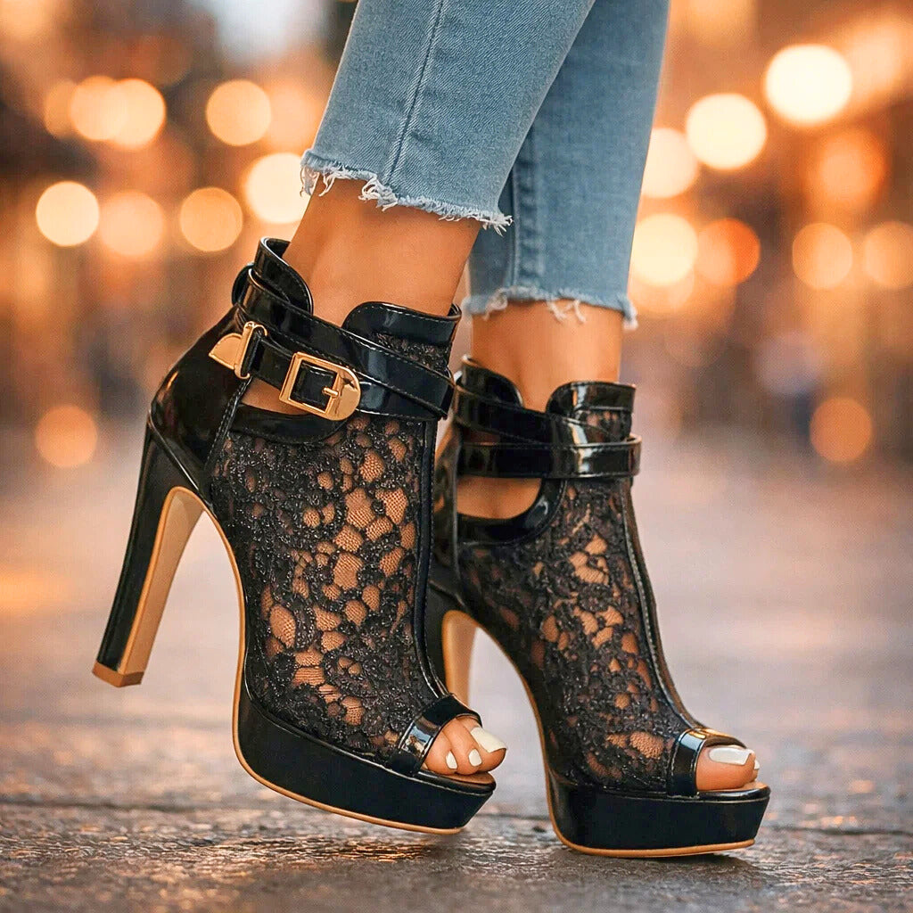 Women's Black Lace Pattern Heels Corvine