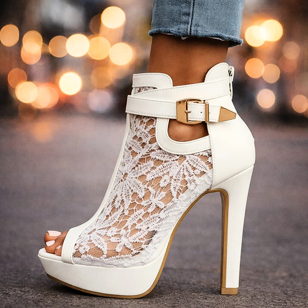 Women's Black Lace Pattern Heels Corvine