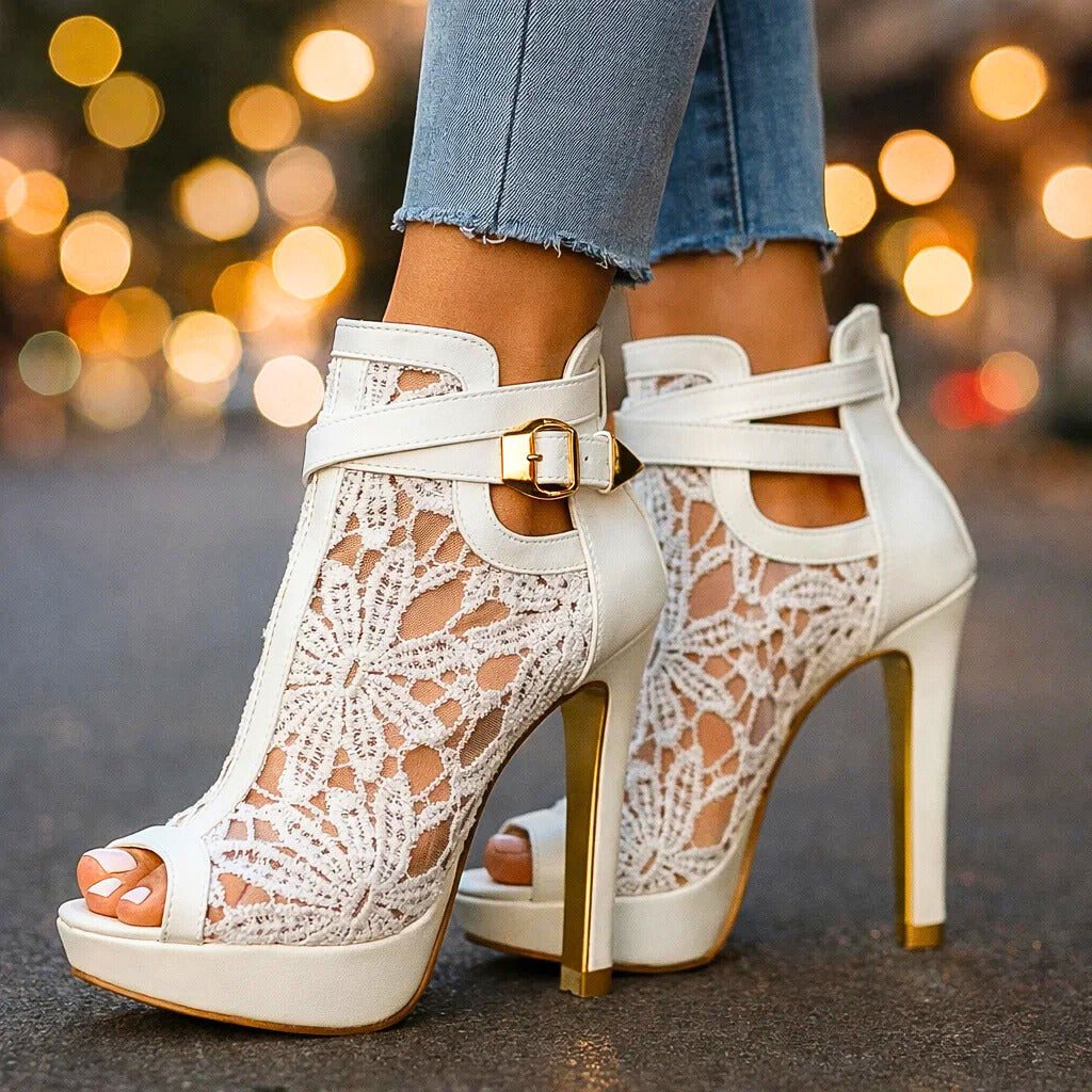 Women's Black Lace Pattern Heels Corvine