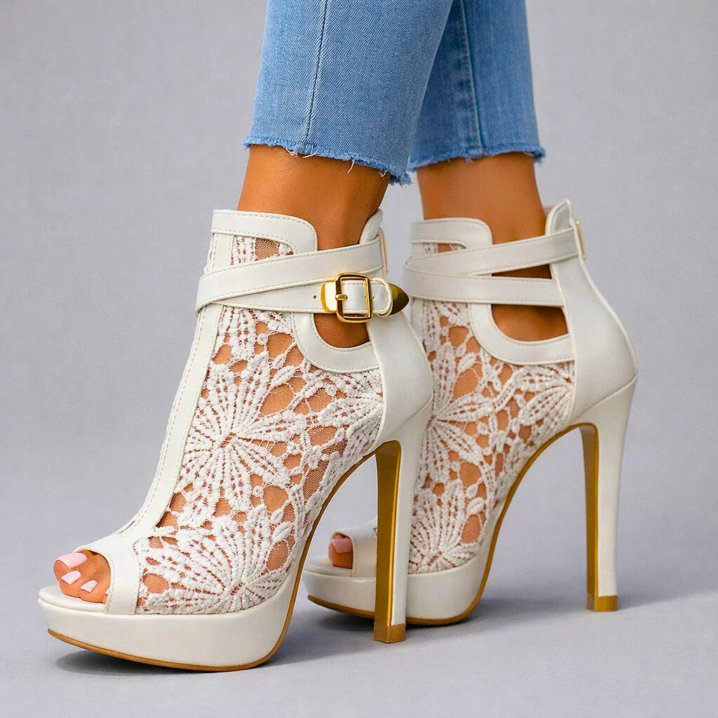 Women's Black Lace Pattern Heels Corvine