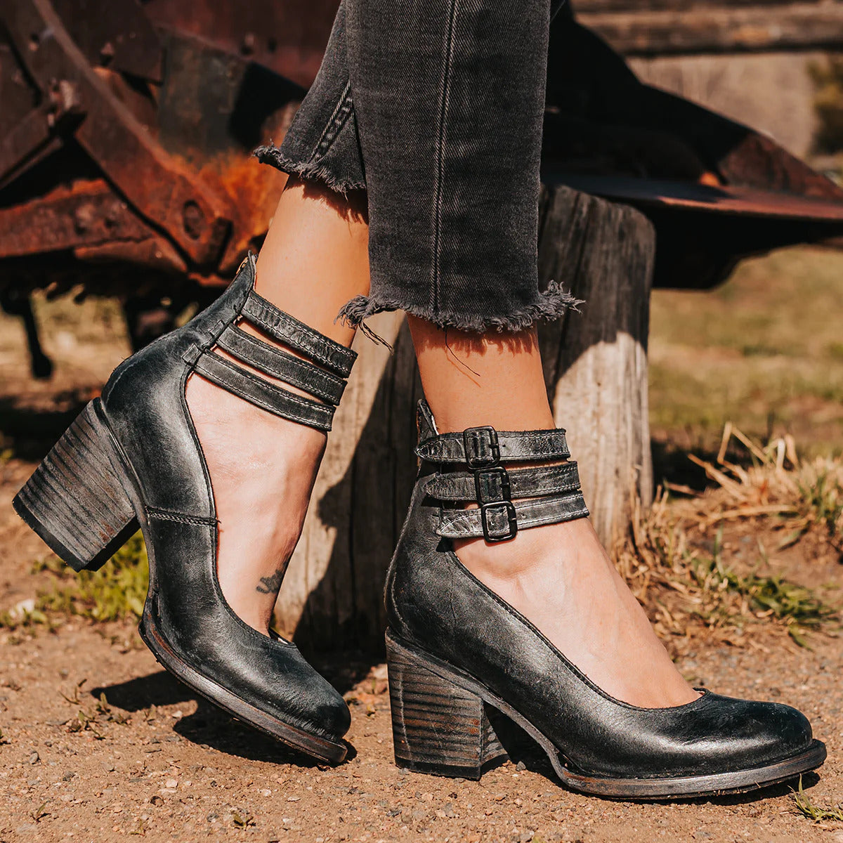 Women's Black Vegan-Leather Comfort Heels Corvine