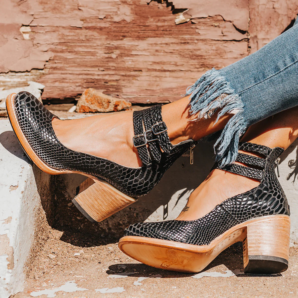 Women's Black Vegan-Leather Comfort Heels Corvine