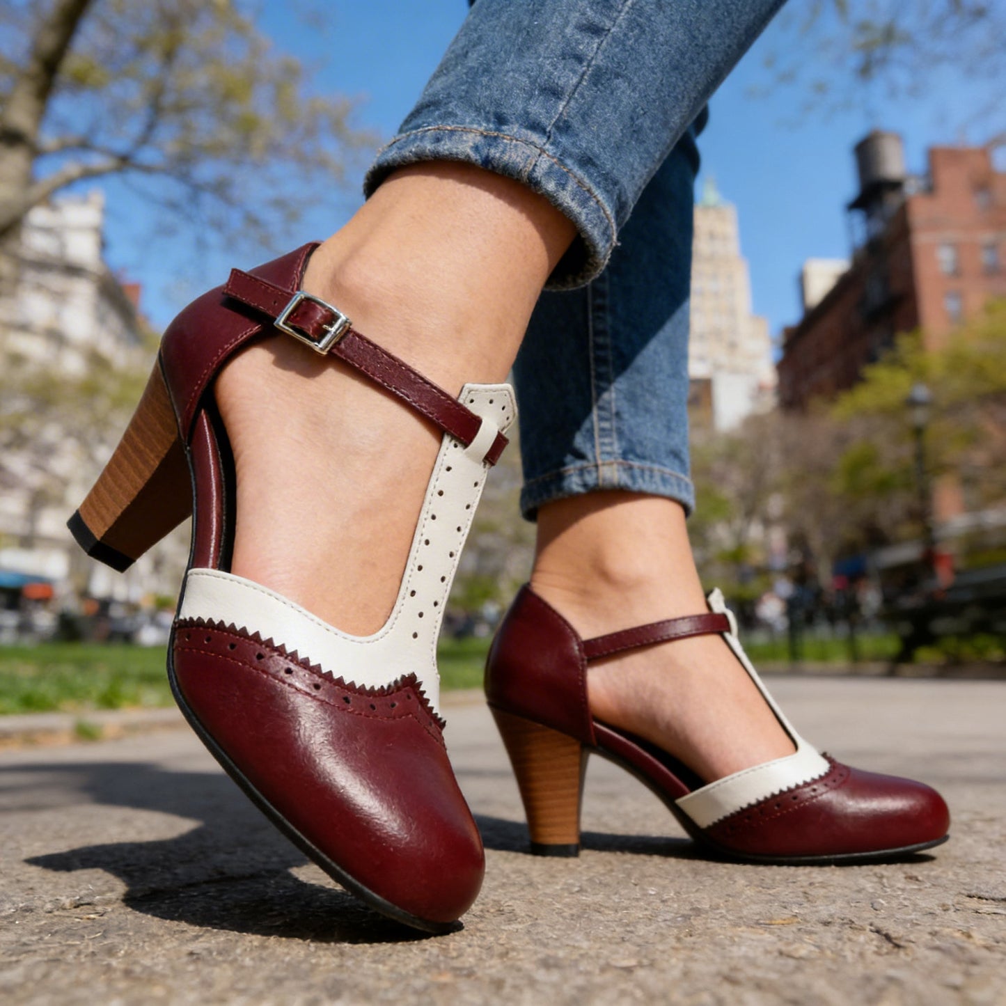 Women's Brogue Leather Pumps Corvine