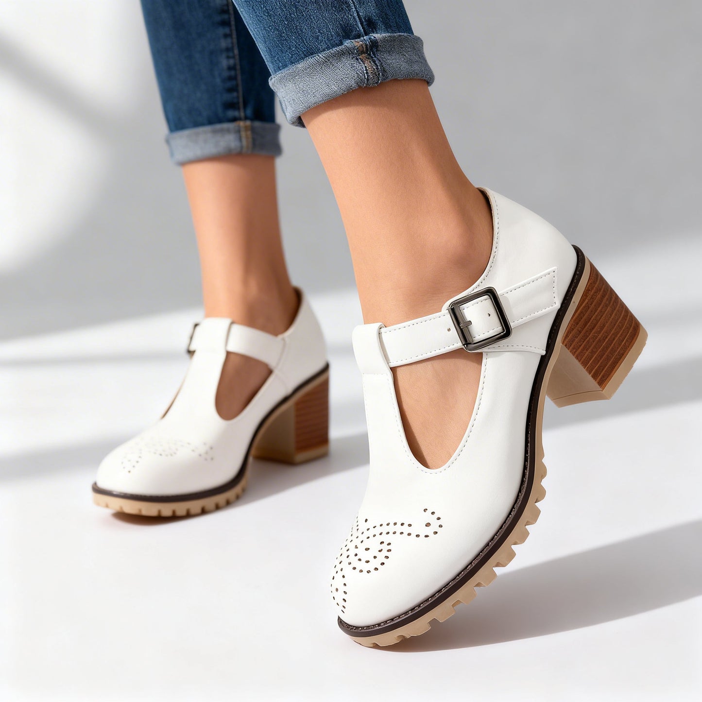 Women's Brogue Perforated Block Heel Loafers Corvine