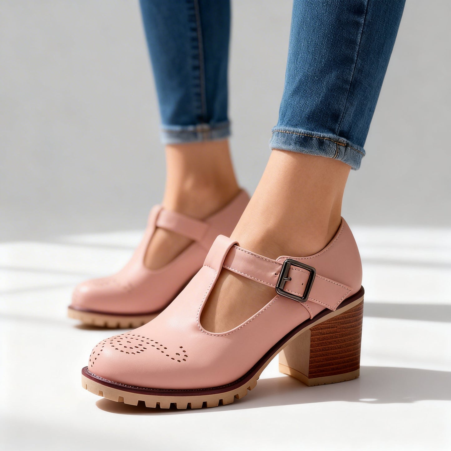 Women's Brogue Perforated Block Heel Loafers Corvine