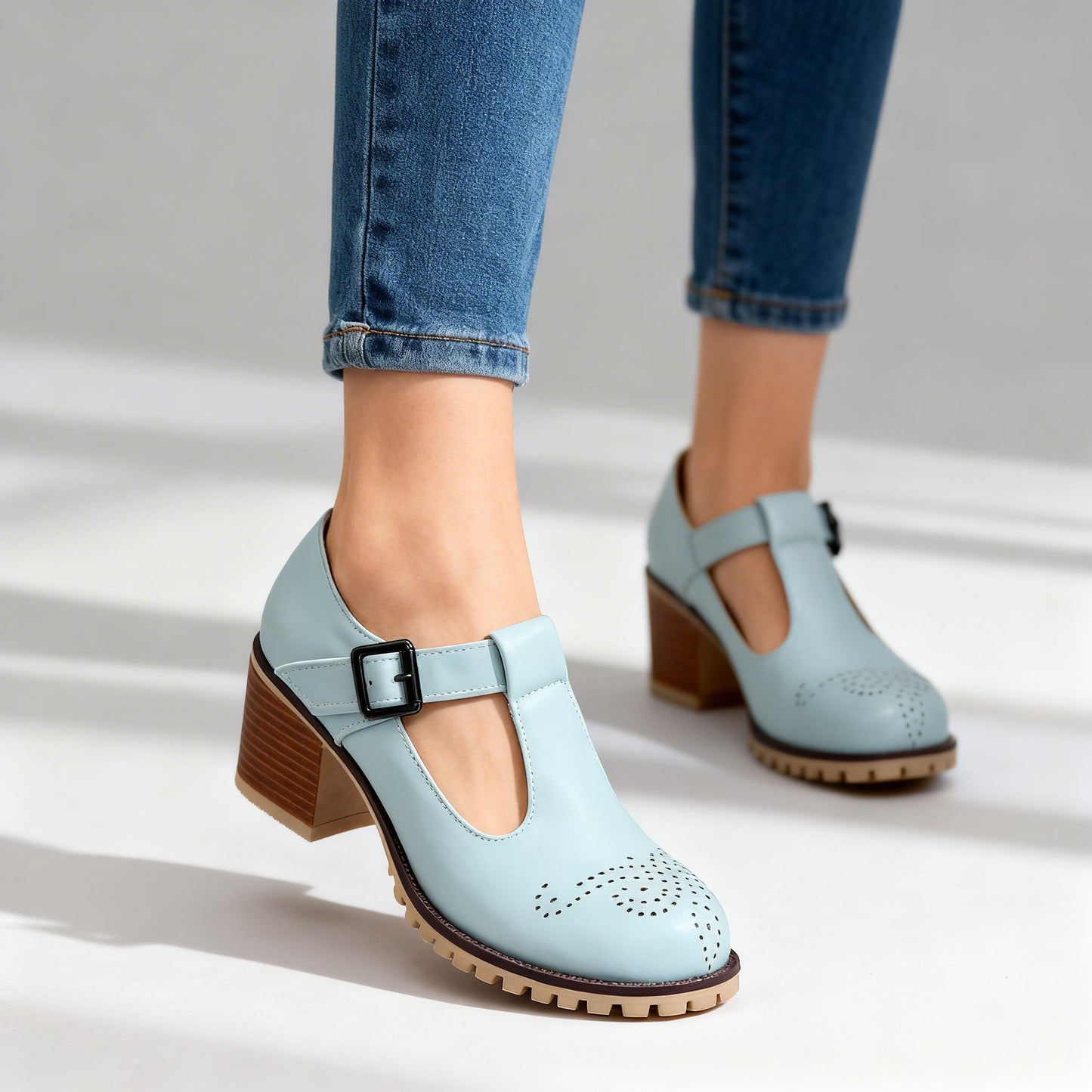 Women's Brogue Perforated Block Heel Loafers Corvine
