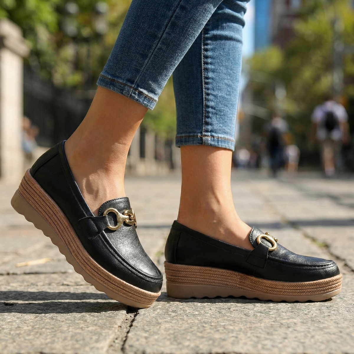 Women's Chain Accent Platform Loafers Corvine