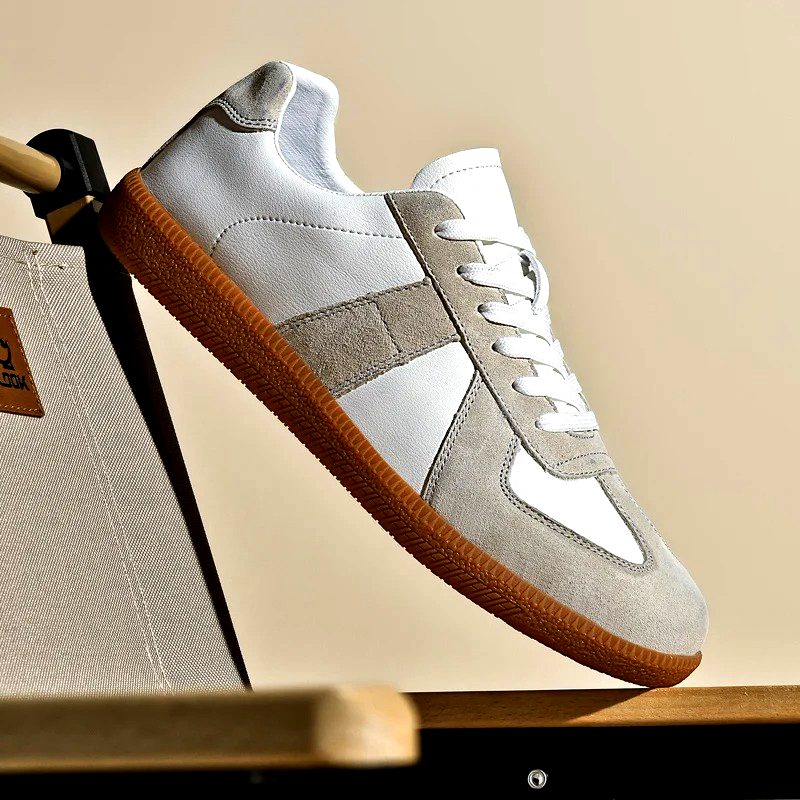 Women's Classic Retro Canvas Trainers Corvine