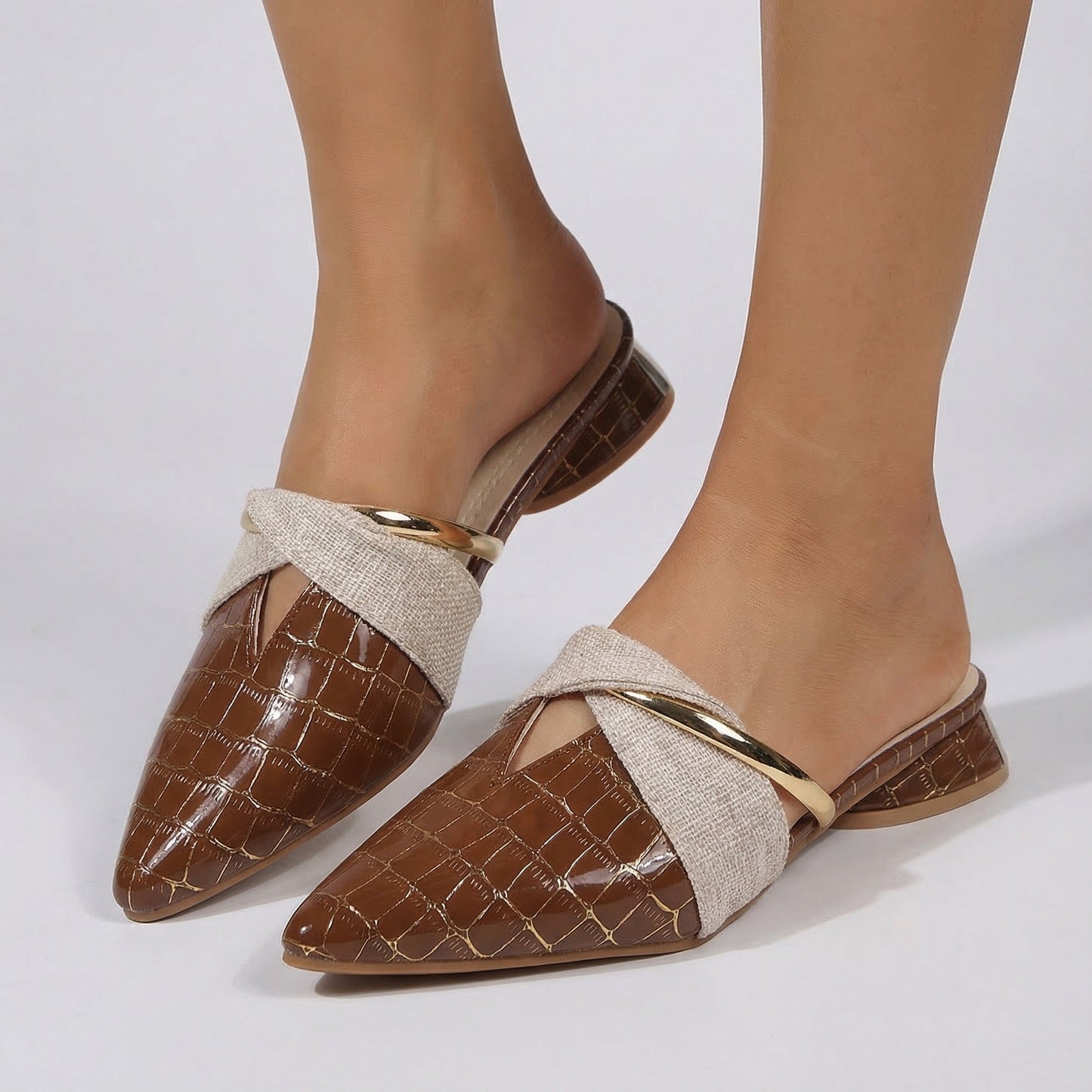 Women's Croc-Embossed Leather Sandals Corvine