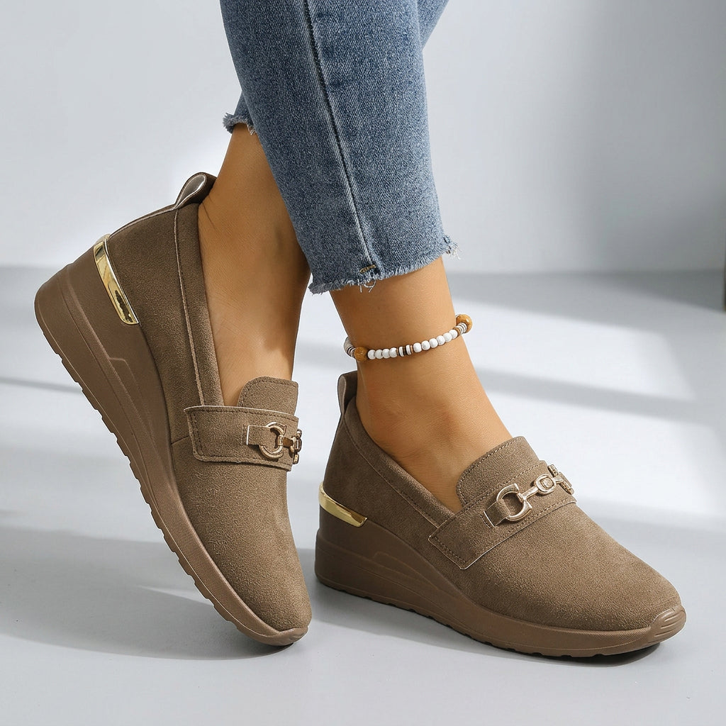 Women's Cushioned Leather Accent Loafers Corvine