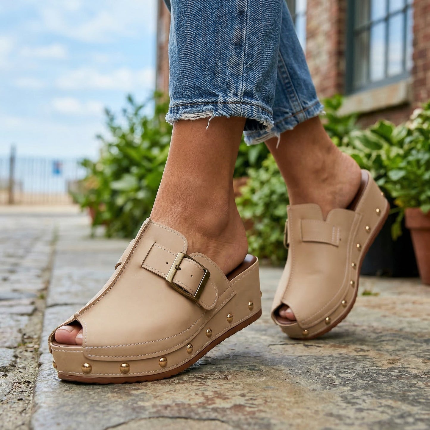 Women's Cushioned Platform Sandals Corvine