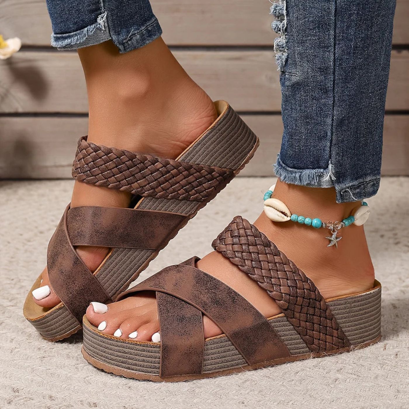 Women's Cushioned Strap Sandals Corvine