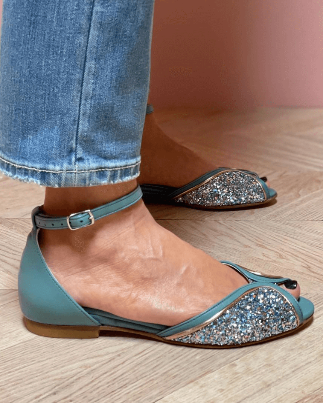 Women's Embellished Synthetic Flat Sandals Corvine