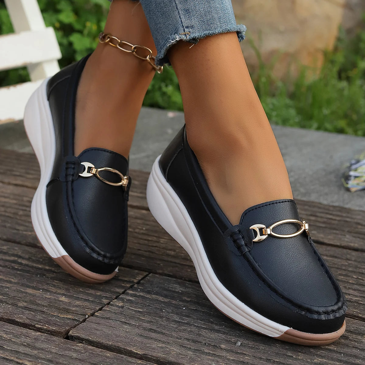 Women's Faux-Leather Platform Loafers Corvine