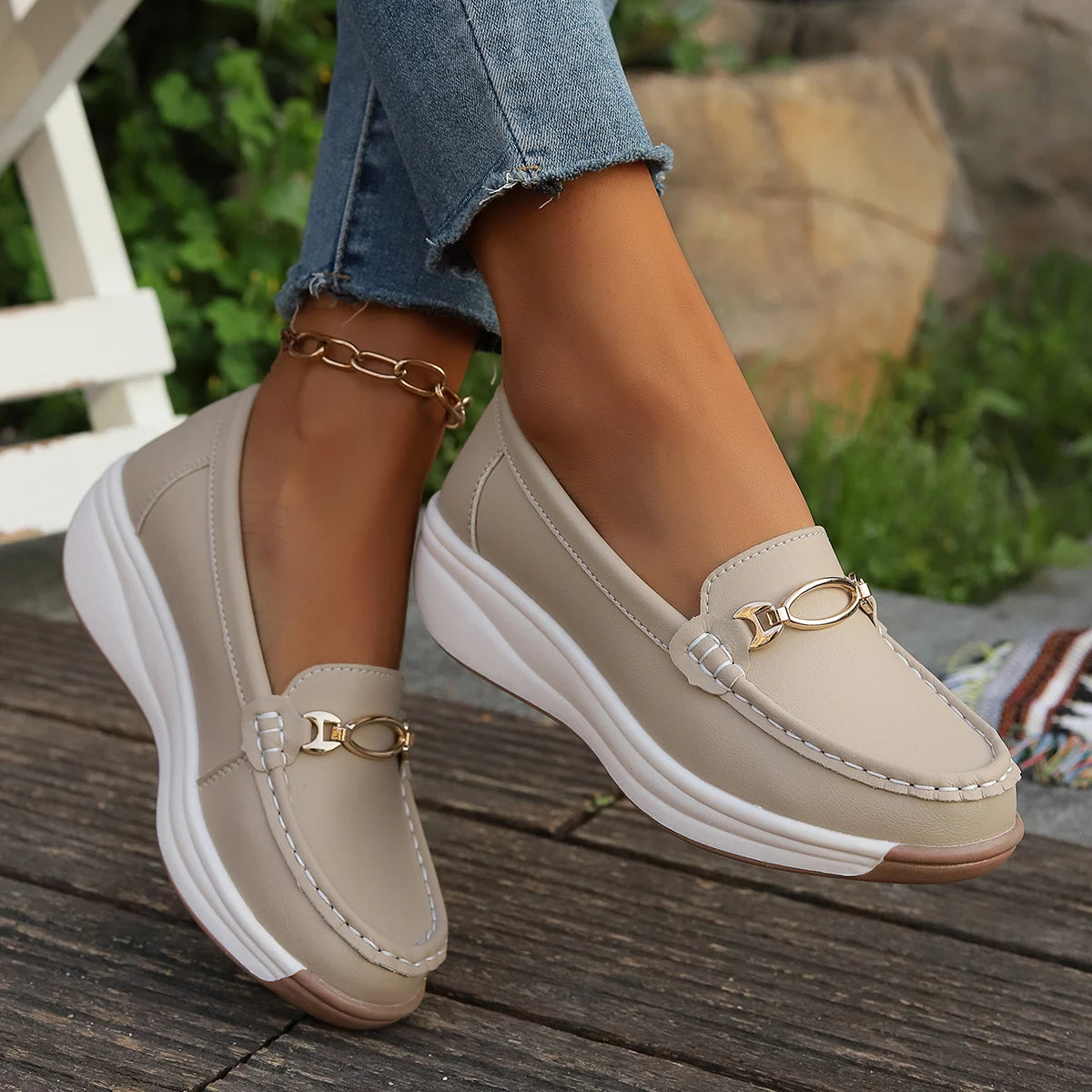 Women's Faux-Leather Platform Loafers Corvine