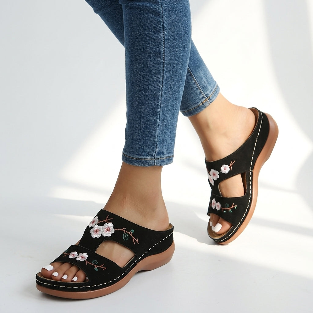 Women's Floral Embroidered Leather Sandals Corvine