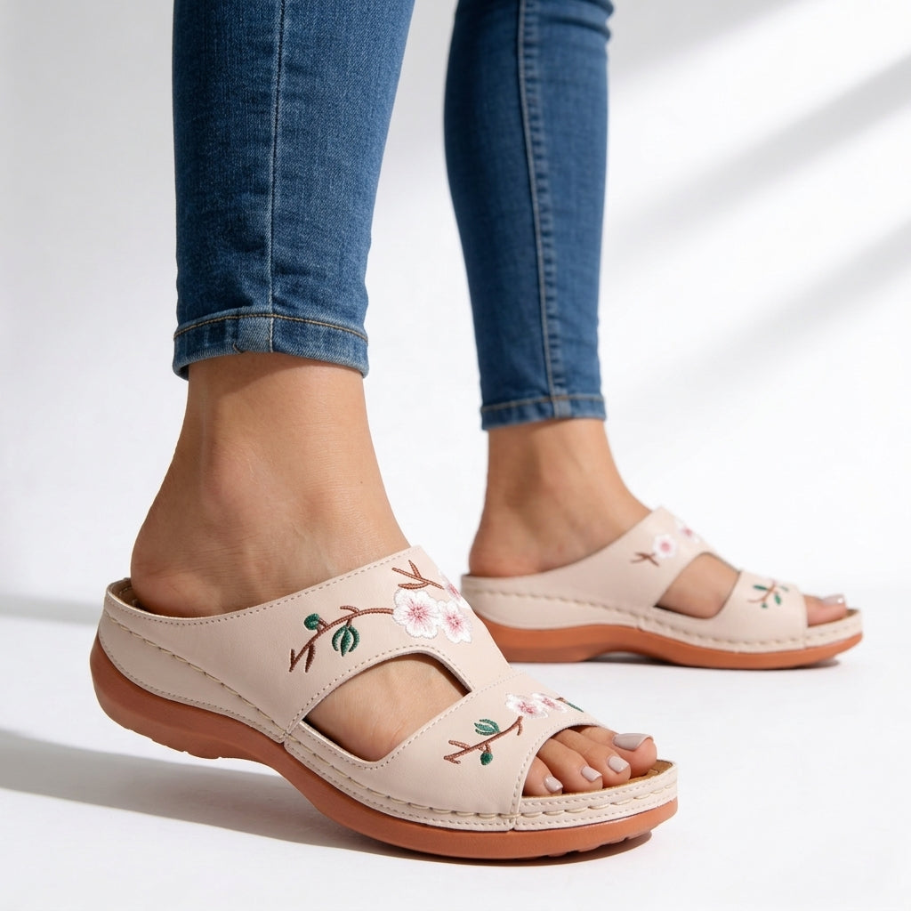 Women's Floral Embroidered Leather Sandals Corvine