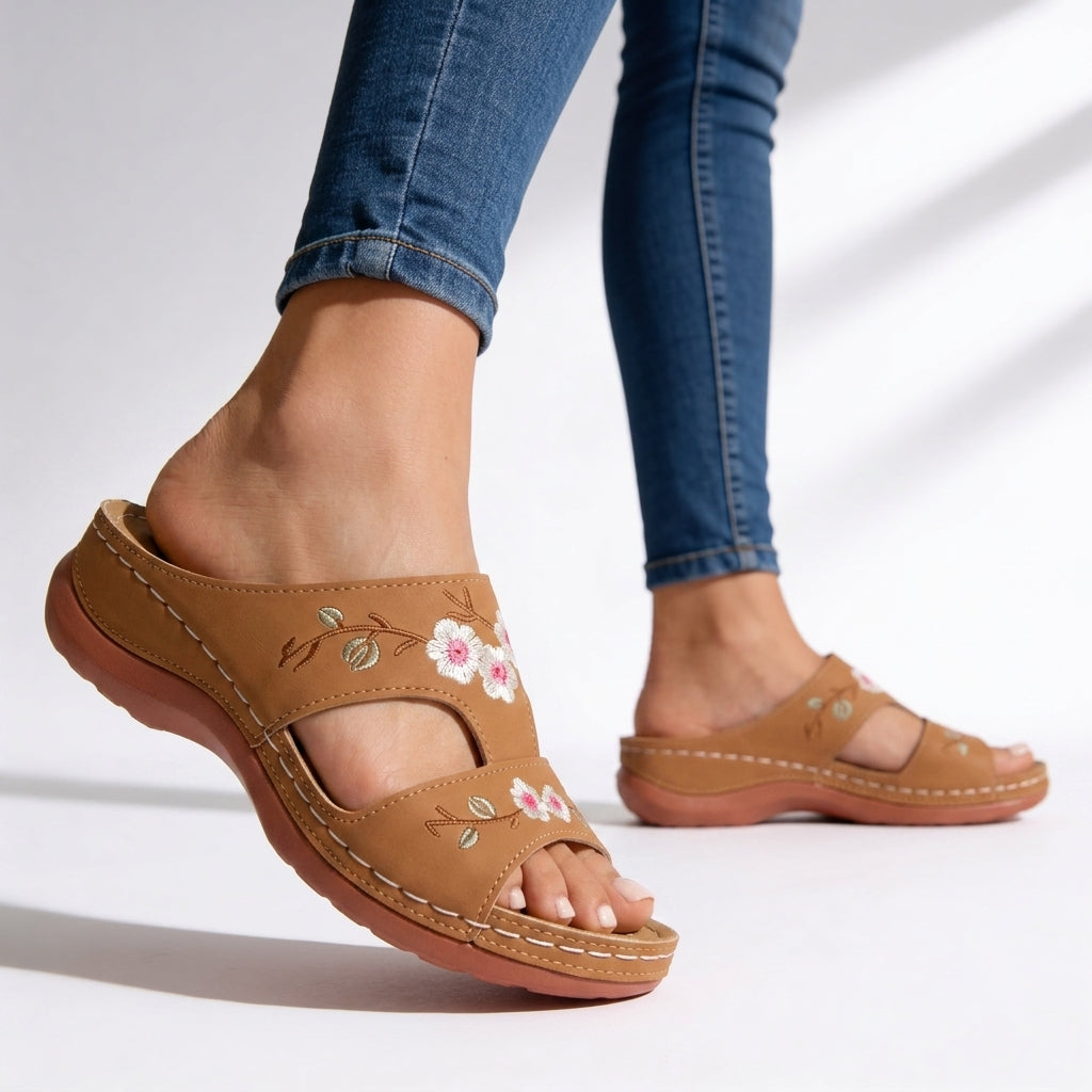 Women's Floral Embroidered Leather Sandals Corvine