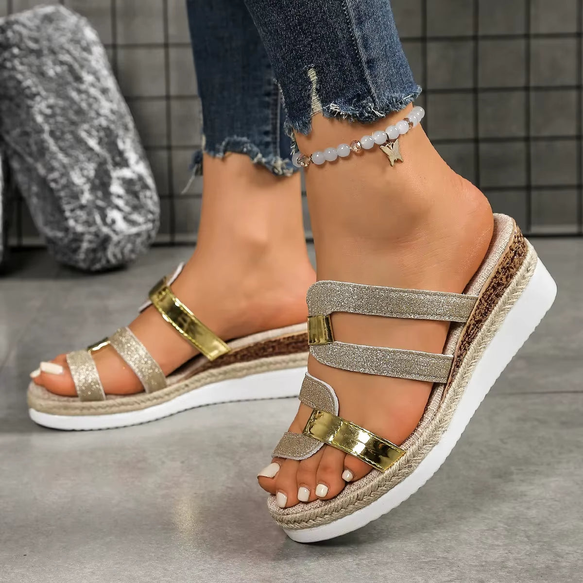 Women's Glitter Triple-Strap Platform Sandals Corvine
