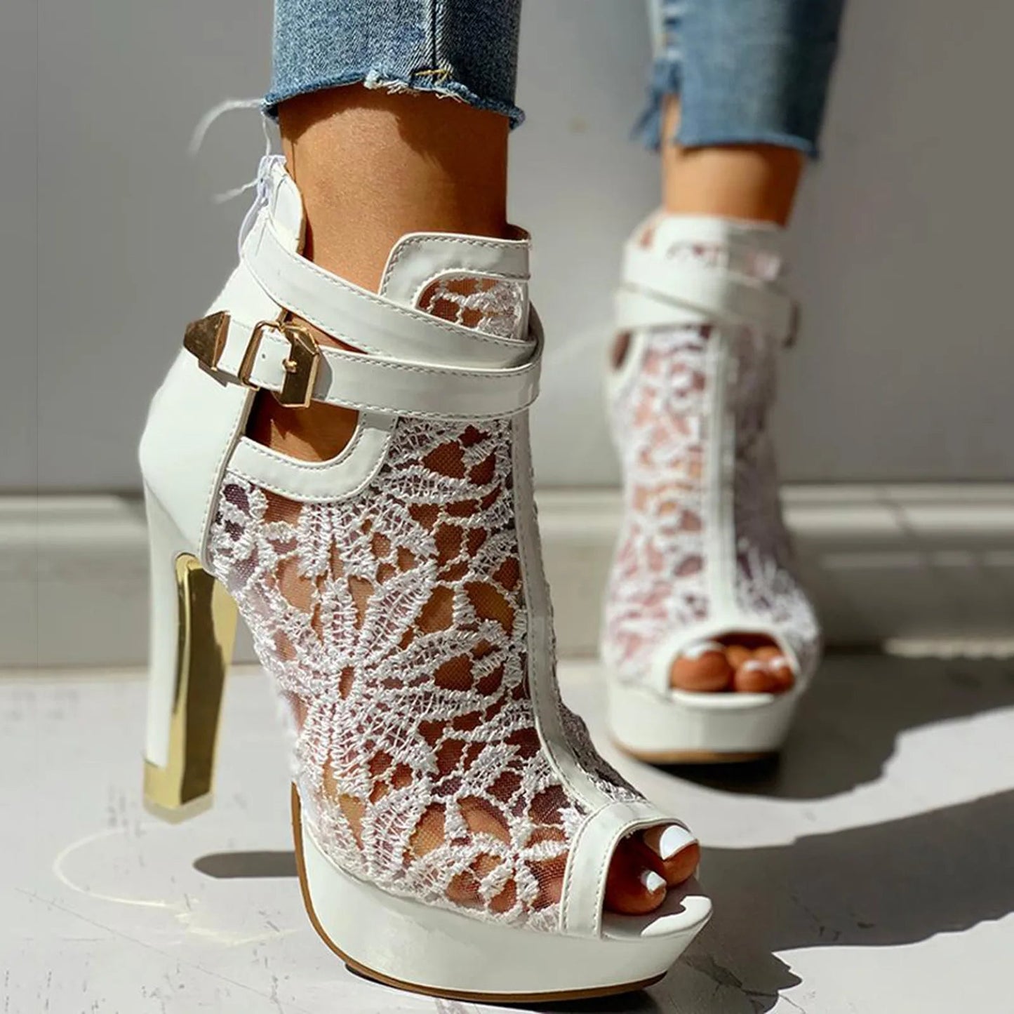 Women's Gold Floral Lace Open-Toe Heels Corvine