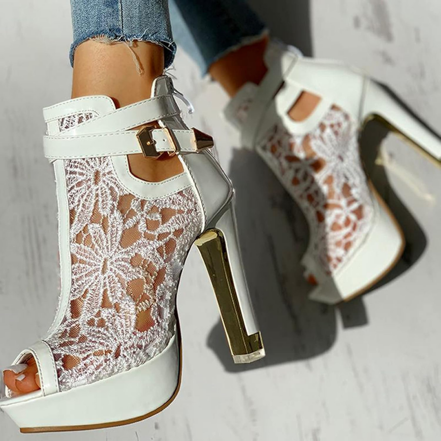 Women's Gold Floral Lace Open-Toe Heels Corvine