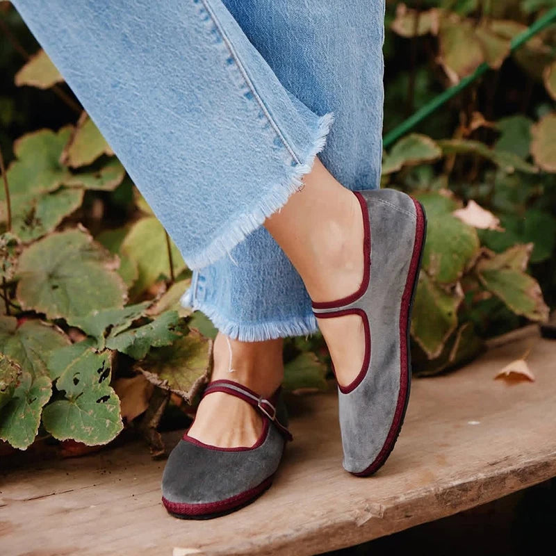 Women's Hand-Stitched Velvet Round Toe Flats Corvine